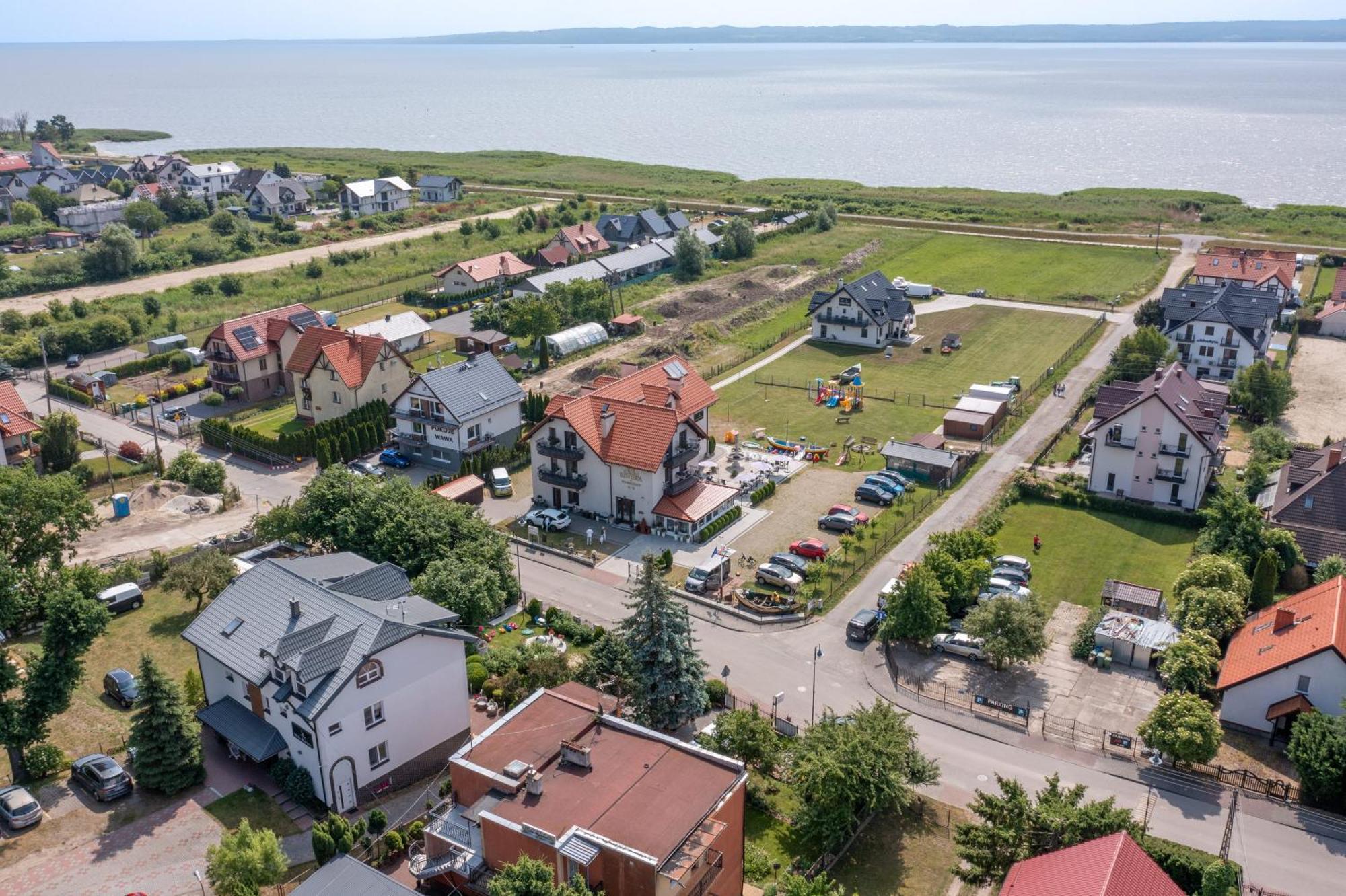 Willa Rejs Nad Zalewem # Pokoje Z Klimatyzacja Krynica Morska Exterior foto